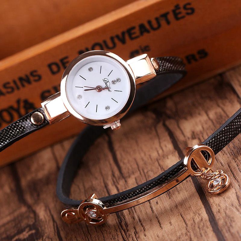 Mode Casual Damer Diamand Pu Læderrem Damer Armbåndsur Quartz Watch