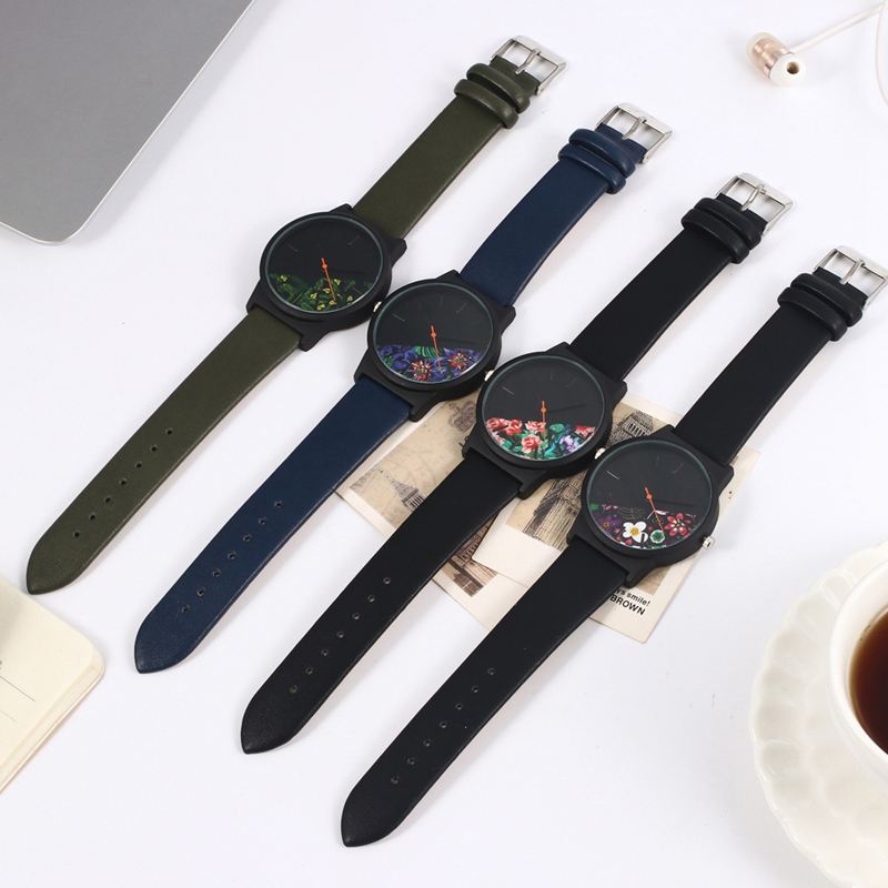 Mode Kvinder Quartz Watch Rose Patten Casual Dial Læderrem Armbåndsur