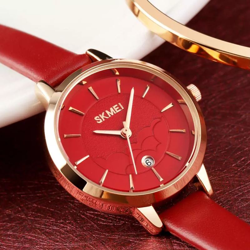 Simple Dame Watch Creative Dial Dato Display Læderrem Mode Lady Quartz Watch