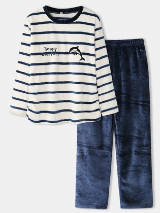 Kvinder Plus Størrelse Stribet Sødt Hvalmønster Flannel Rund Hals Casual Hjemmepyjamassæt