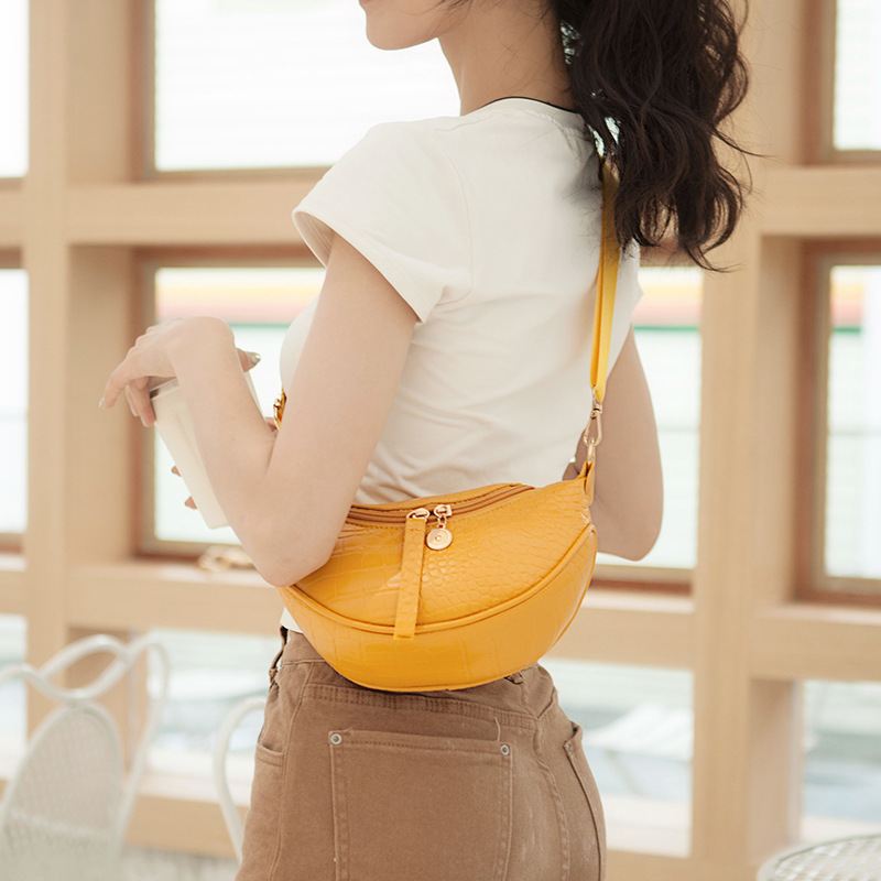 Kvinder Alligator Semi-circle Sadeltaske Crossbody Bag Fritid Brysttaske