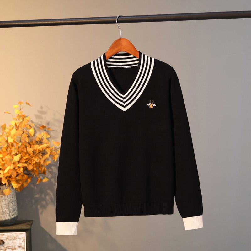 Broderet Bee Pullover Bundskjorte