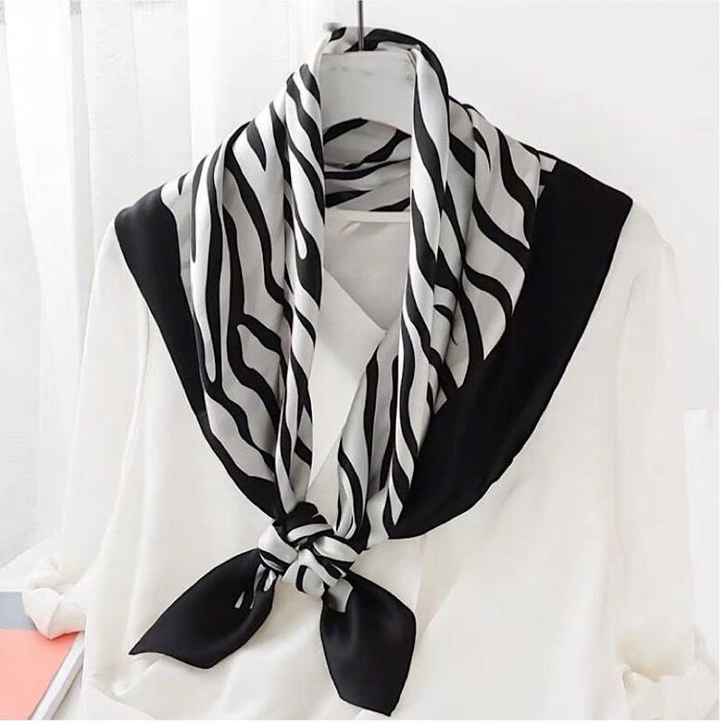 Kvinders Zebra Med Tryk Silke Firkantet Tørklæde Mulberry Silk Crepe Satin Satin Silketørklæde